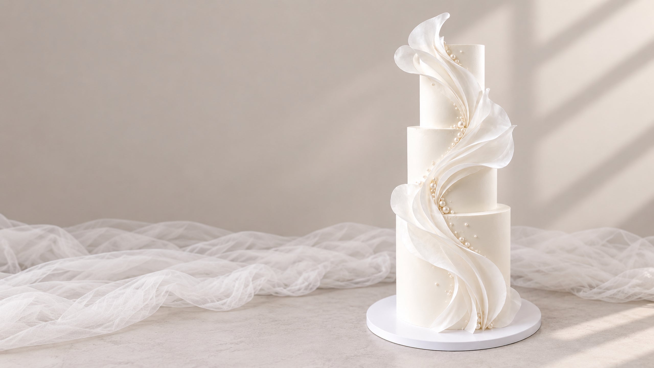 Luxury wedding cake